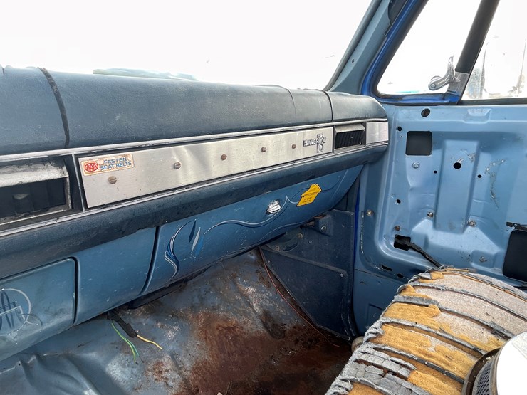 #192-•-1984-2-x-4-chevy-silverado-(has-wi-title)-image-39