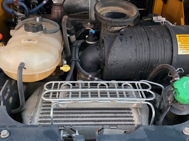 2023-deere-331g-image-40