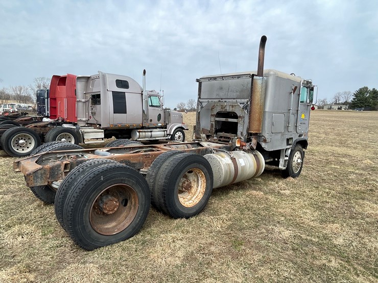 1982-caterpillar-3406-image-5