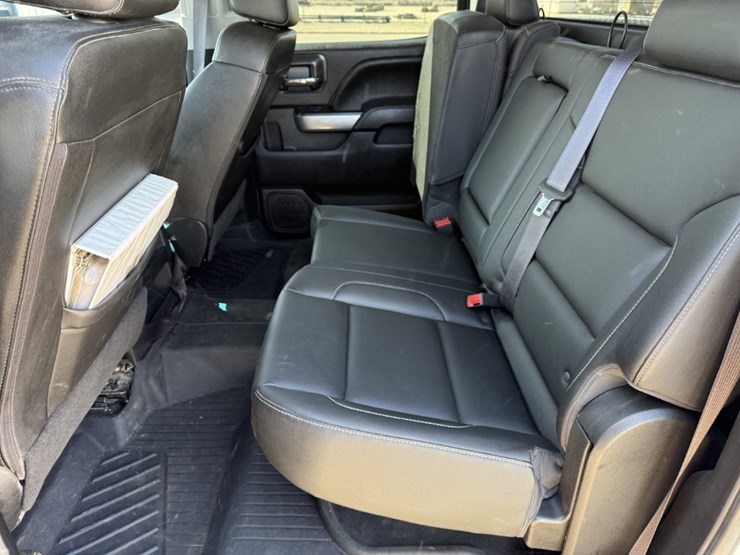 2017-chevrolet-silverado-2500hd-image-22