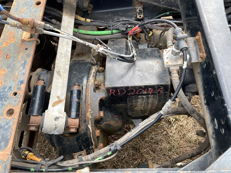 #117-•-2009-volvo-day-cab-semi-tractor-(has-wi-title)-image-30