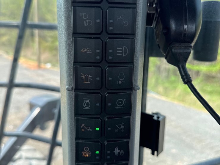 2022-caterpillar-982m-image-41