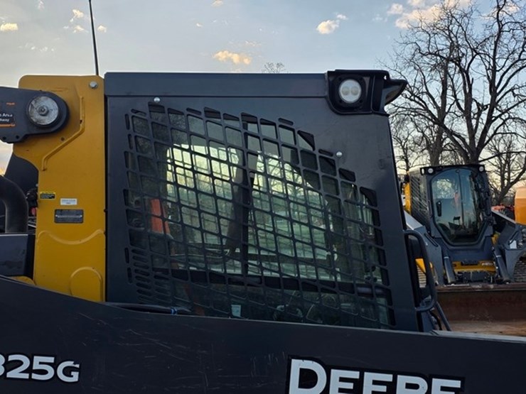 2021-deere-325g-image-13