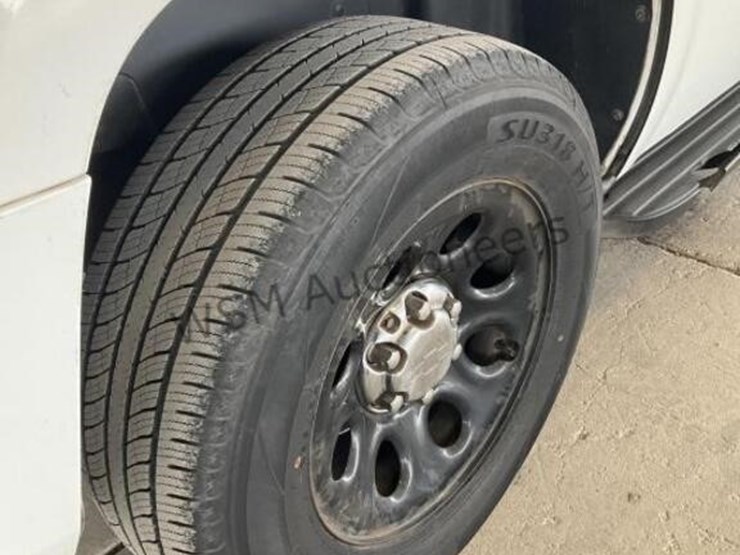 2007-chevrolet-tahoe-image-8