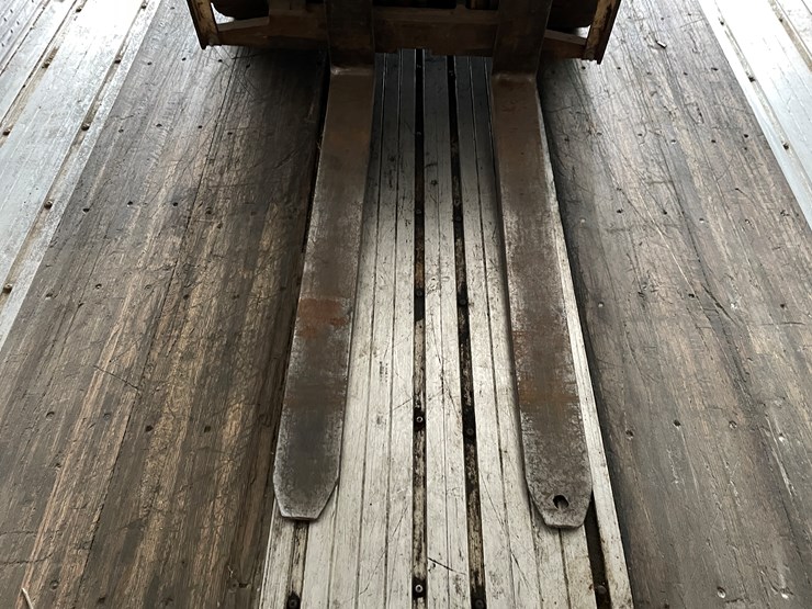 #171-•-yale-diesel-powered-forklift-image-9