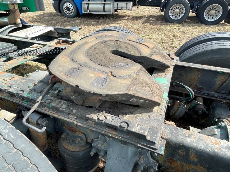 2002-caterpillar-c15-image-29