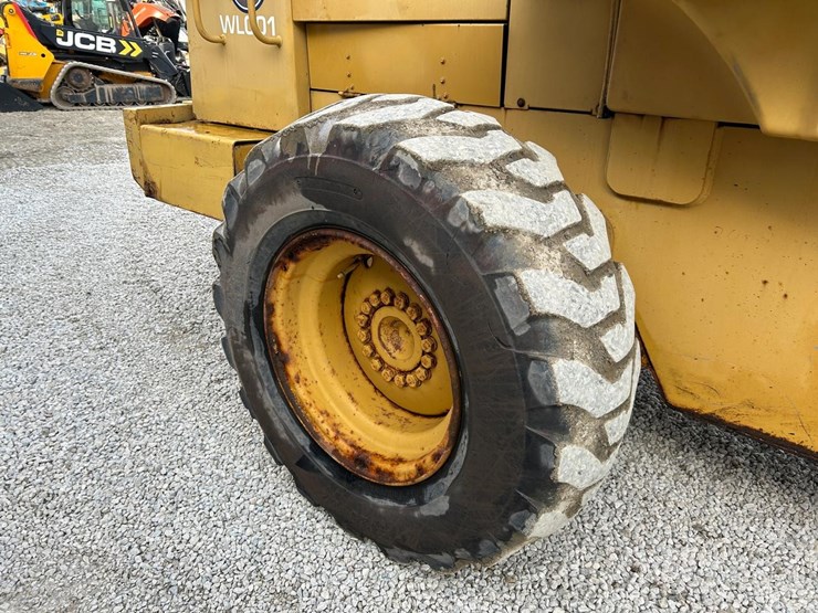 caterpillar-it28f-image-13