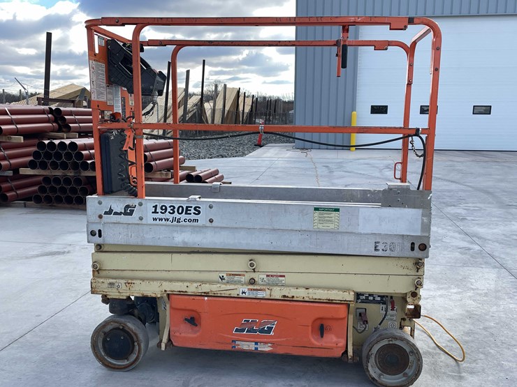 2014-jlg-1930es-image-4