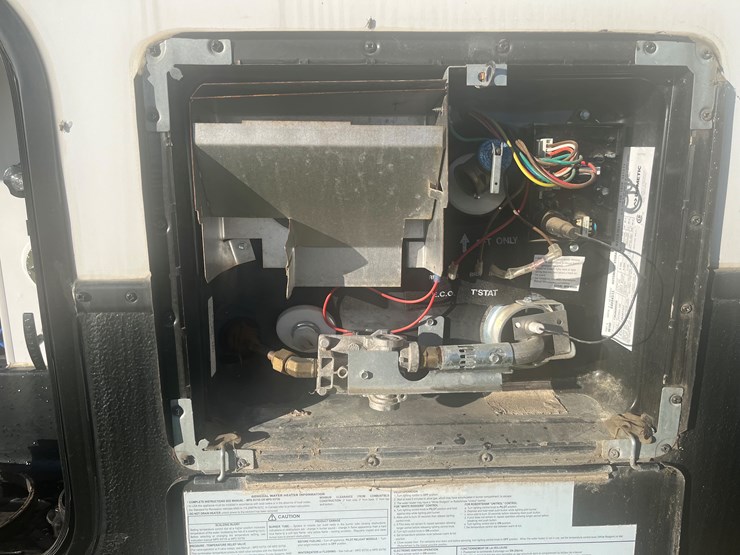 #200-•-2019-cruiser-aire-30bh-fifth-wheel-trailer-(prairie-farm)-(wi-title-in-delay)-image-25