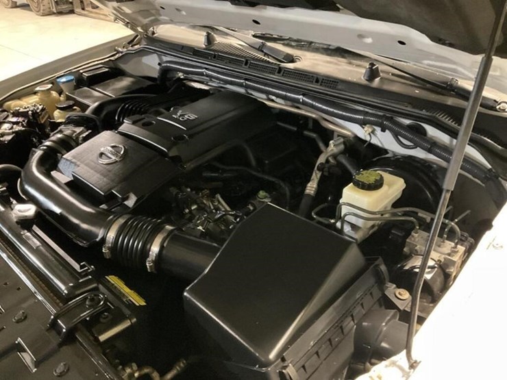 2015-nissan-frontier-image-12