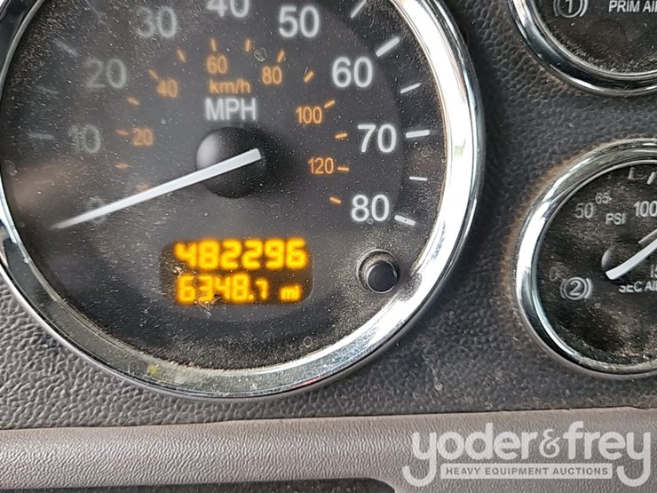 2014-peterbilt-579-image-40