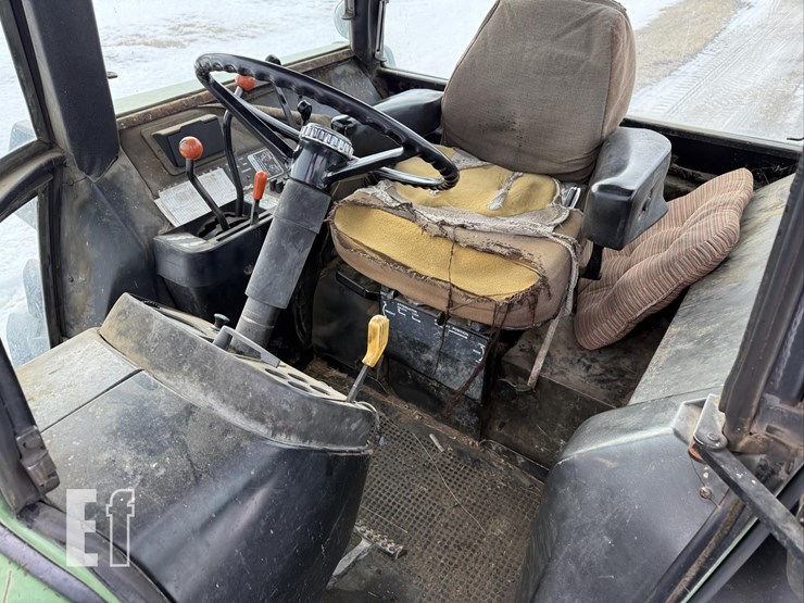 john-deere-4040-image-35