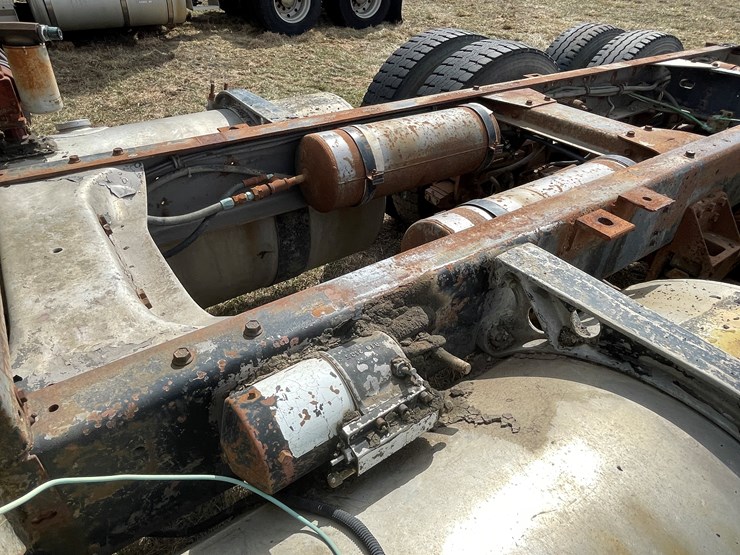 1982-caterpillar-3406-image-27