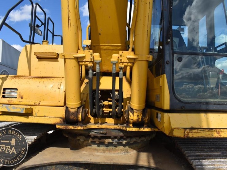 2013-komatsu-pc360-lc-10-image-29