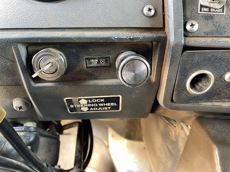 #401-•-1991-mac-rb688s-dump-truck-(has-mn-title)-image-60