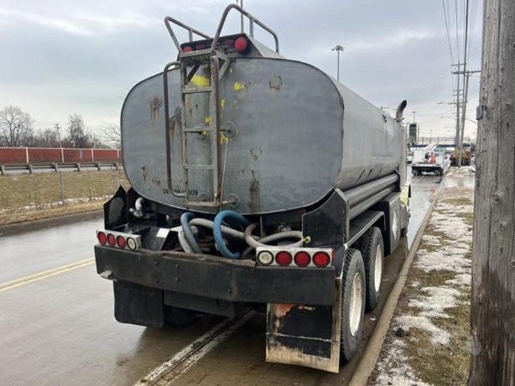 1999-peterbilt-378-image-5