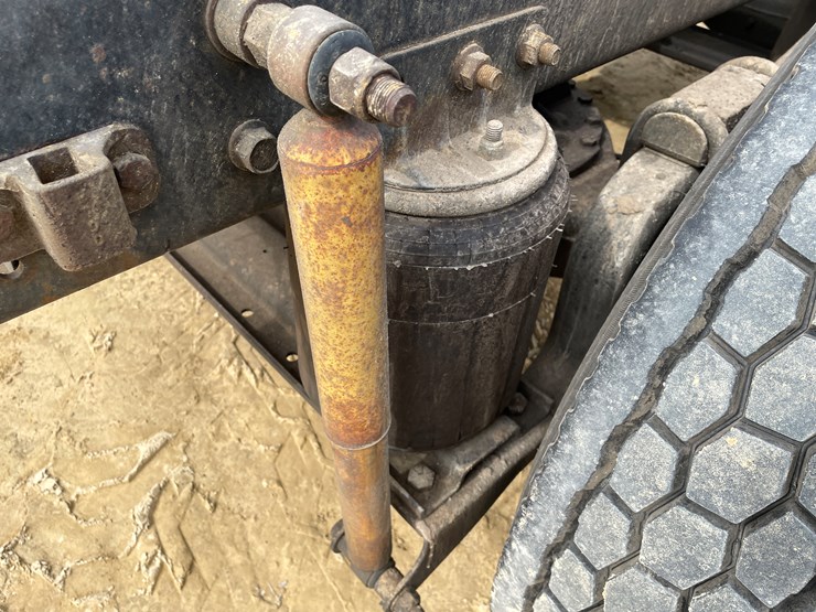 #400-•-1997-mac-ch600-semi-(has-wi-title)-image-41