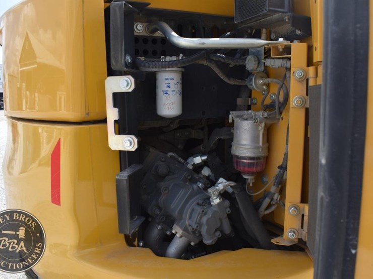 2021-deere-85g-image-33