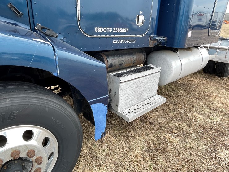 1999-peterbilt-377-image-13