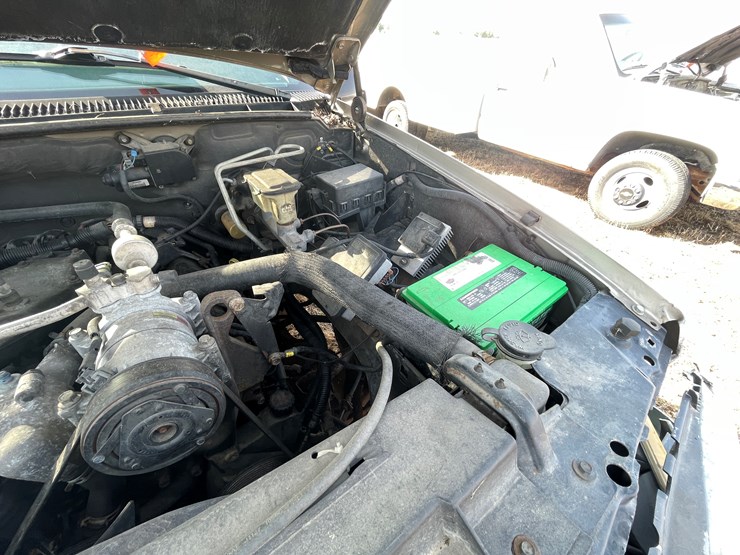 2000-chevrolet-2500-image-15