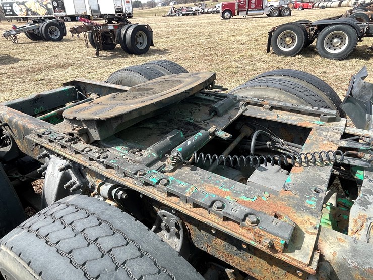 2002-caterpillar-c15-image-43