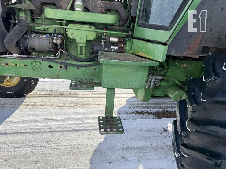 john-deere-4440-image-21