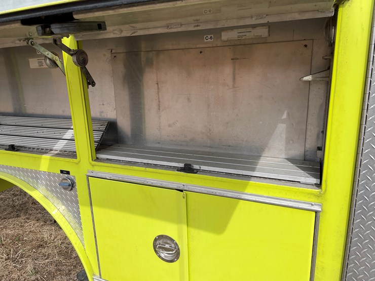 #10718-•-one-side-of-fire-truck-box-image-11