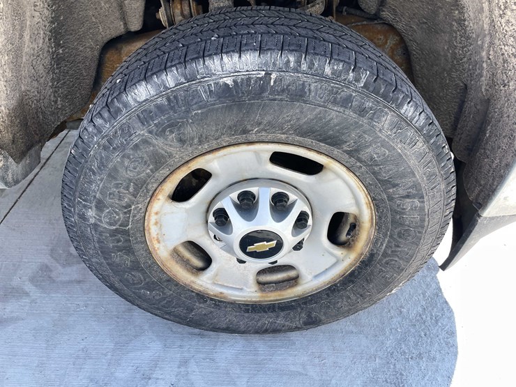 2015-chevrolet-1500-image-41