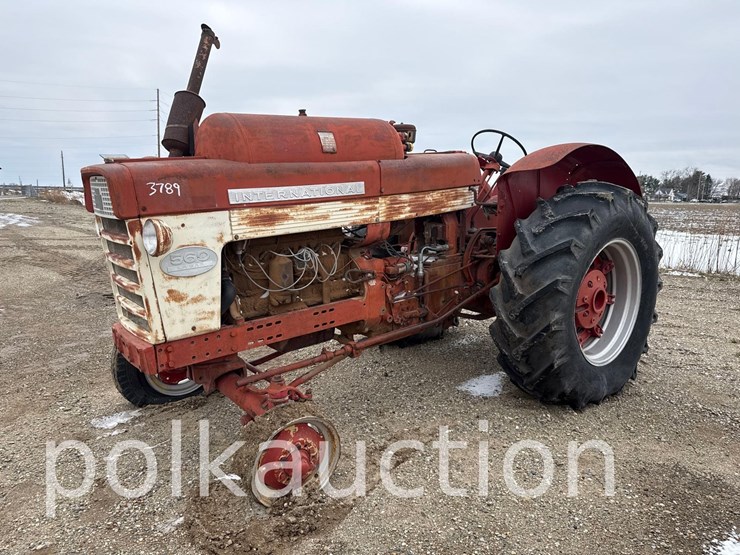 case-ih-560-image-1