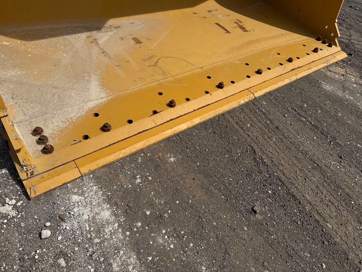 2022-caterpillar-982m-image-13