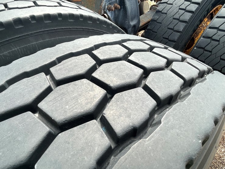 1999-peterbilt-377-image-25