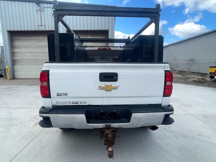 2015-chevrolet-2500-image-22