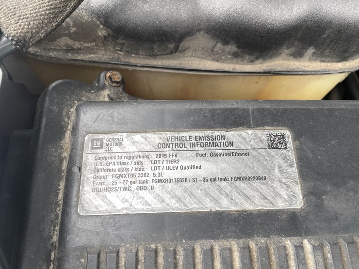 2015-chevrolet-suburban-image-97