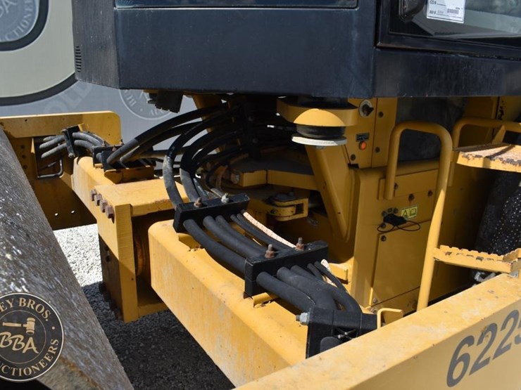 2015-caterpillar-cs66b-image-20