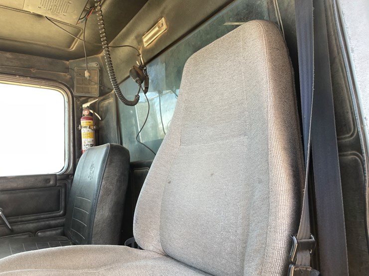 #401-•-1991-mac-rb688s-dump-truck-(has-mn-title)-image-51