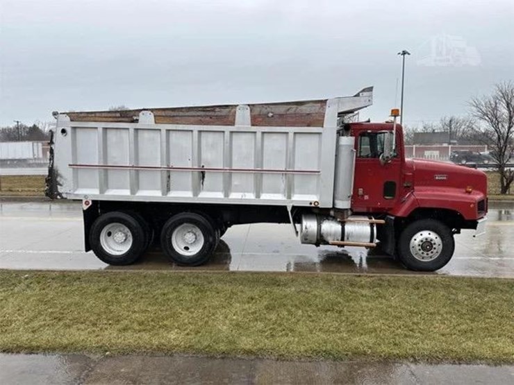 1999-international-paystar-5000-image-1