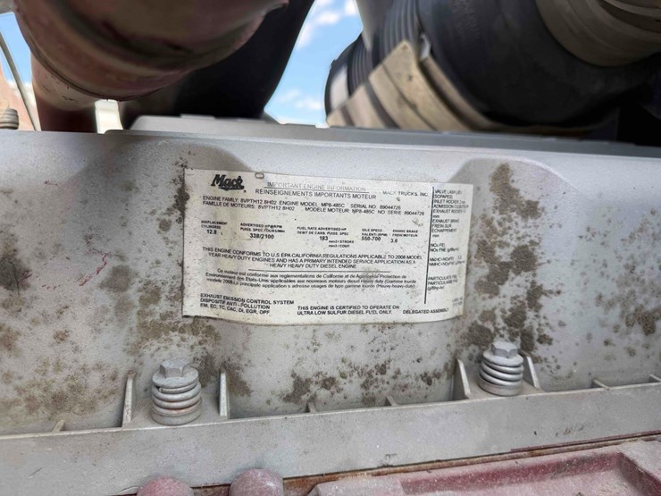 2009-mack-gu713-tri-axle-dump-image-30