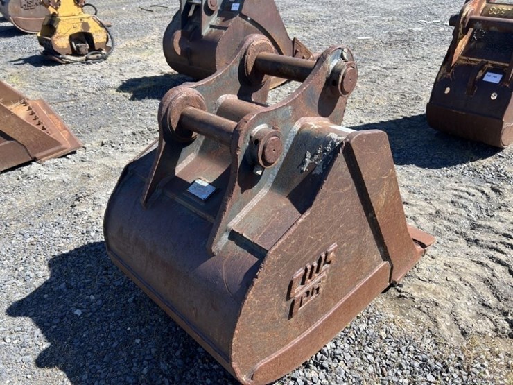 cws-36"-dig-bucket-w/cutting-edge-image-4