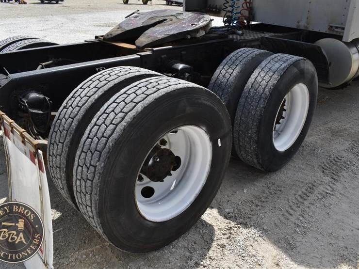 1995-kenworth-t800-image-18