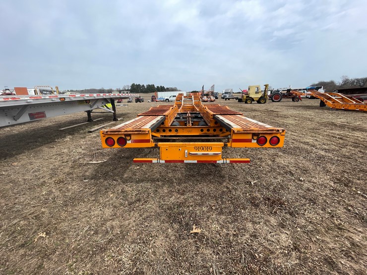 #155-•-2005-delavan-semi-truck-auto-hauler-trailer-(delay-in-title)-image-8