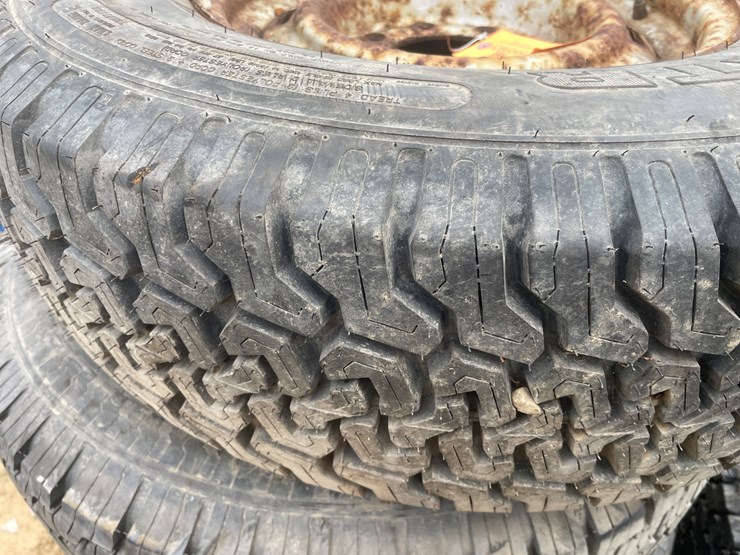 #3927-•-(6)-spare-rims-and-tires-image-8