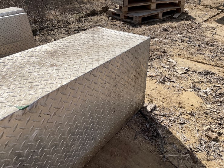 #3971-•-(2)-aluminum-truck-tool-box's-image-11