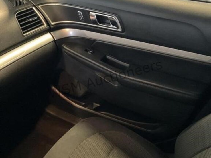 2016-ford-explorer-xlt-image-22