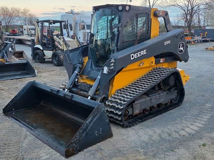 2023-deere-331g-image-2