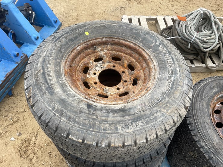 #3927-•-(6)-spare-rims-and-tires-image-9