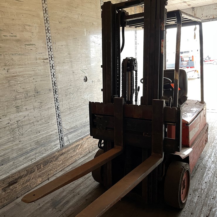 #172 • Linde Baker Electric Forklift