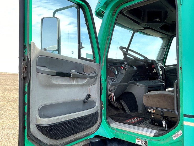 2002-caterpillar-c15-image-64