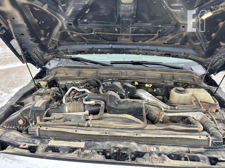 2016-ford-f350-xlt-image-27