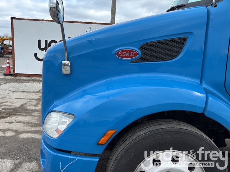 2018-peterbilt-579-image-67