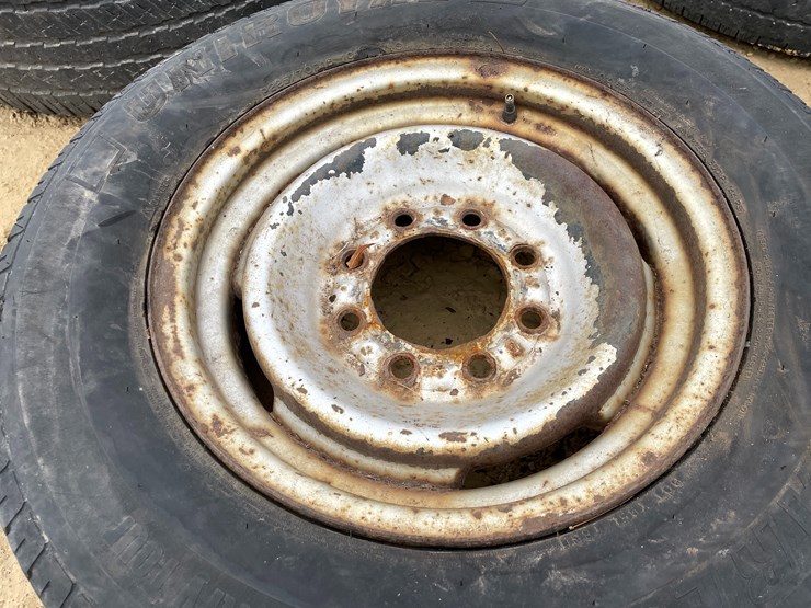 #3926-•-(6)-spare-rims-and-tires-image-23